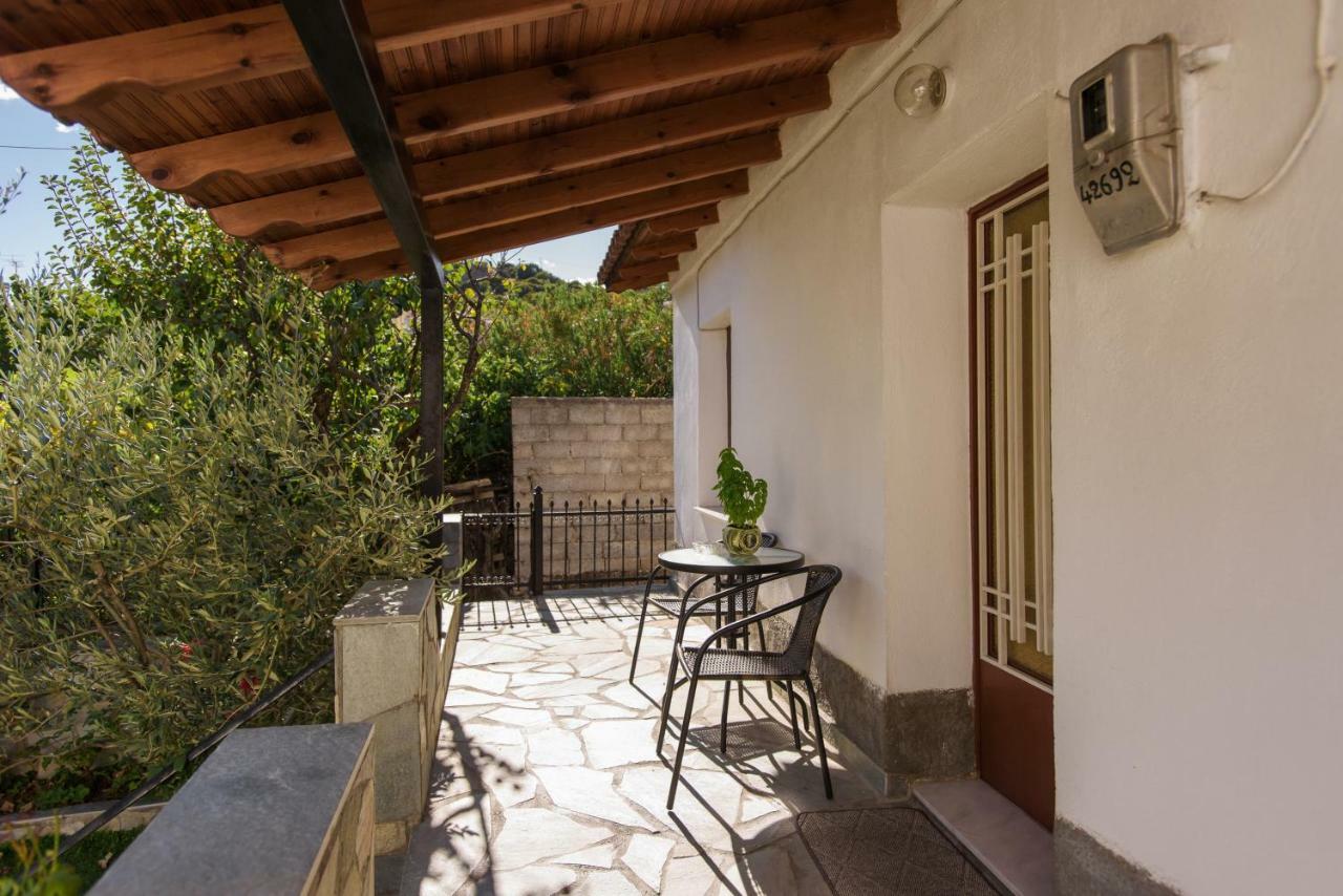 Lena'S Garden House Villa Kalampáka Ngoại thất bức ảnh